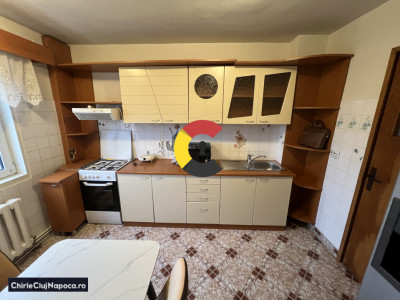 UMF, Apartament 3 camere decomandate + 2 balcoane + parcare 