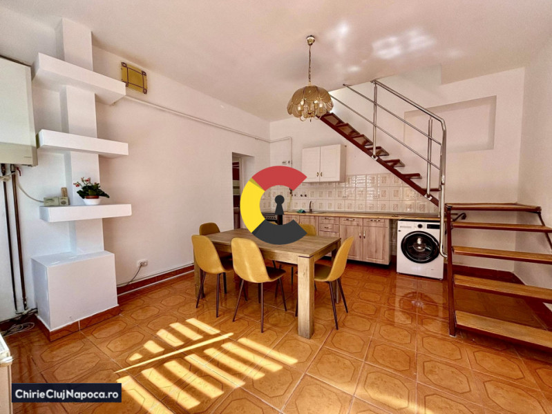 Apartament cu 3 camere, la casa, Centru, zona Mihai Viteazu