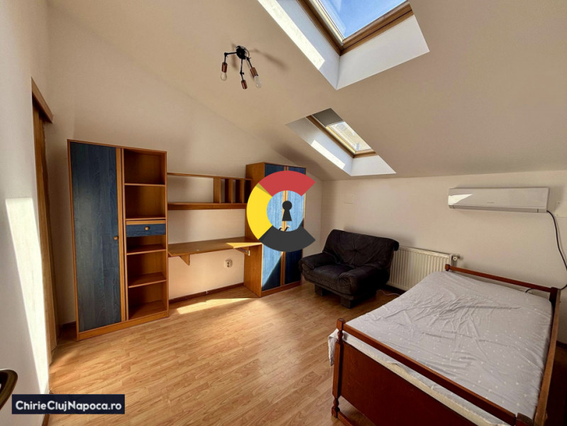 Casa cu 3 camere, Centru, zona Mihai Viteazu