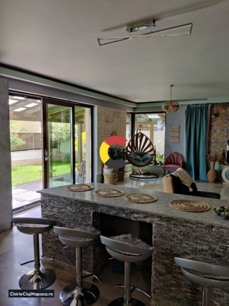 Apartament lux compus din 2 dormitoare + living cu bucătărie + terasă 