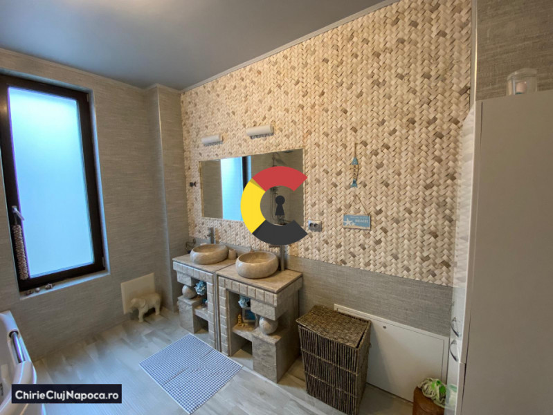 Apartament lux compus din 2 dormitoare + living cu bucătărie + terasă 