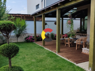 Apartament lux compus din 2 dormitoare + living cu bucătărie + terasă 