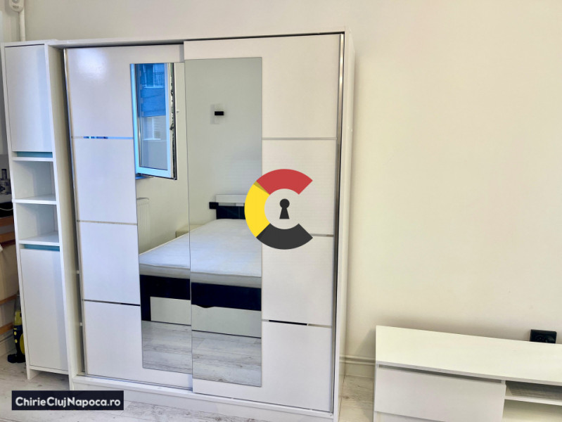 Garsoniera moderna, Marasti, zona Pod Ira, parcare