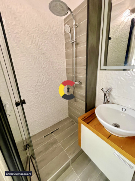 Garsoniera moderna, Marasti, zona Pod Ira, parcare