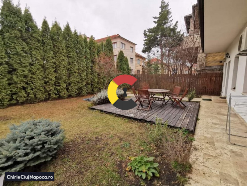 Casa individuala frumoasa + curte proprie in Centrul Clujului!