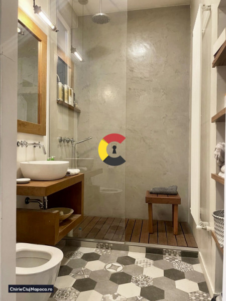 Apartament spatios cu 3 camere, Centru, zona Dorobantilor, Parcare