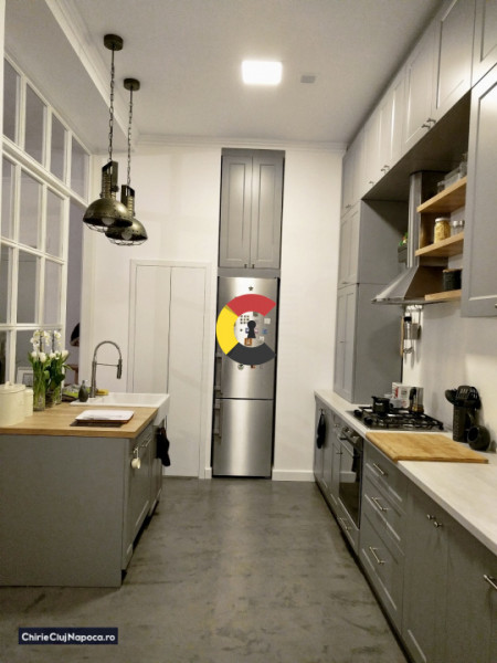 Apartament spatios cu 3 camere, Centru, zona Dorobantilor, Parcare