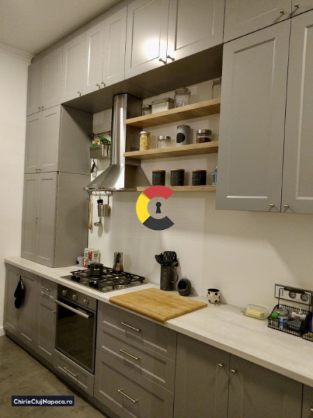 Apartament spatios cu 3 camere, Centru, zona Dorobantilor, Parcare