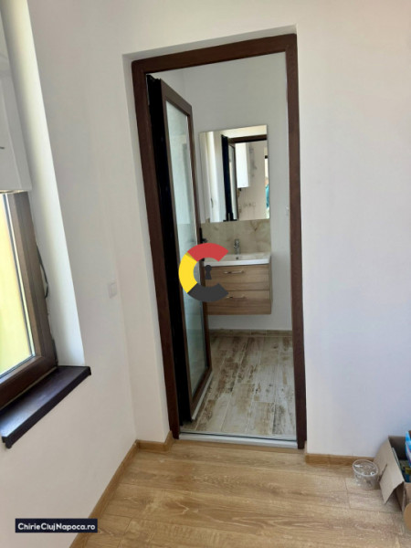 Apartament cu 2 camere, Gruia, zona 7 strazi, parcare subterana 