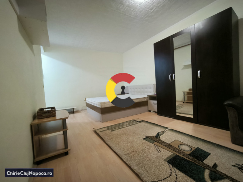 Apartament fain cu 1 camera (42 mp) str Porii - Floresti 