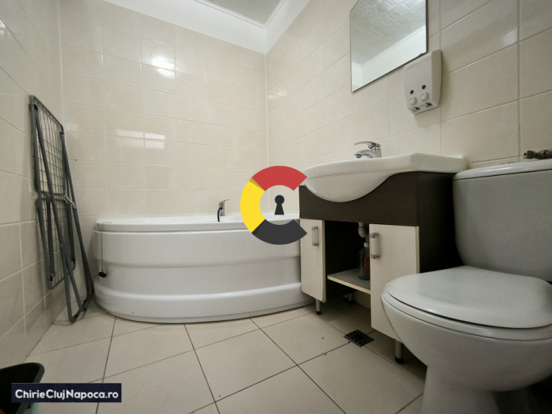 Apartament fain cu 1 camera (42 mp) str Porii - Floresti 