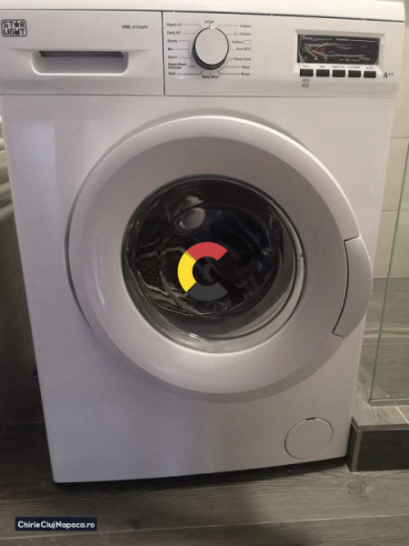 Apartament (living-bucatarie, dormitor) bloc nou, zona strazii Horea