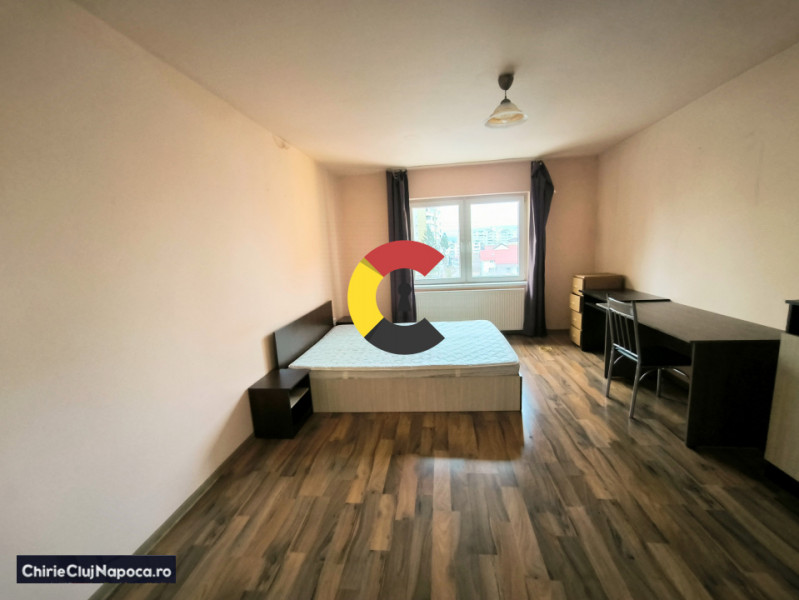 Apartament spatios cu 4 dormitoare + living, zona Campului Manastur 