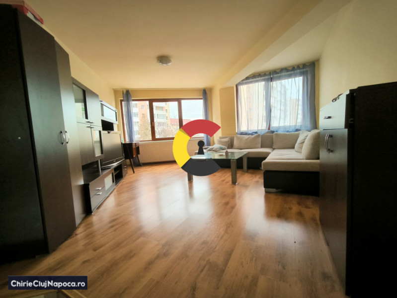 Apartament spatios cu 4 dormitoare + living, zona Campului Manastur 