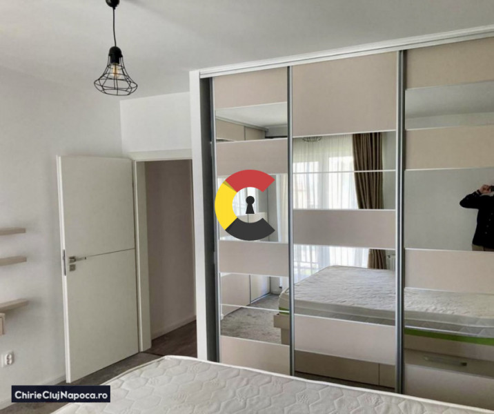 Apartament cu 2 camere si balcon, Europa, zona Leroy Merlin, parcare