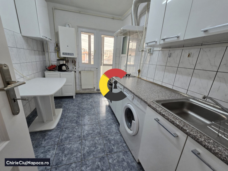 Apartament 2 camere decomandate, Între lacuri 