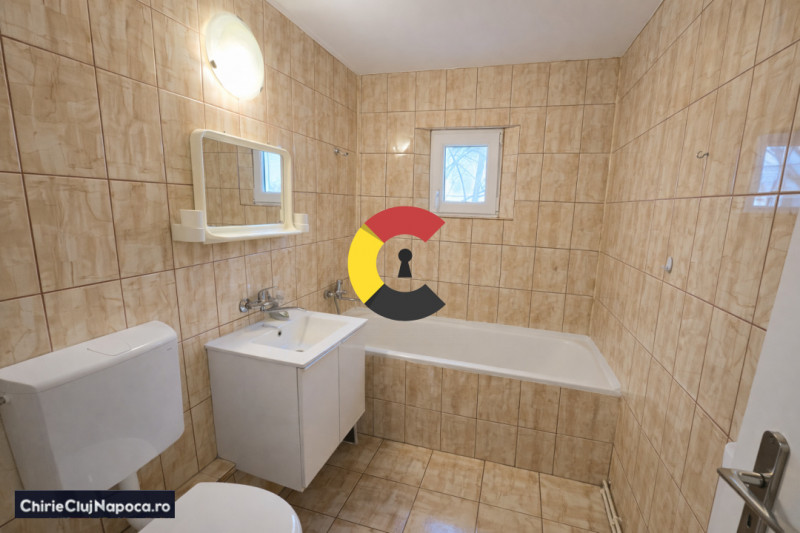 Apartament 2 camere decomandate, Între lacuri 