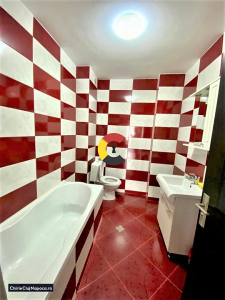 APARTAMENT CU 3 DORMITOARE, BUCATARIE SI 2 BAI - ZONA BMW/VIVO!