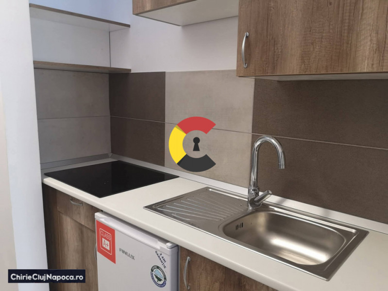 Garsoniera moderna, bloc nou, zona strazii Horea - Gara