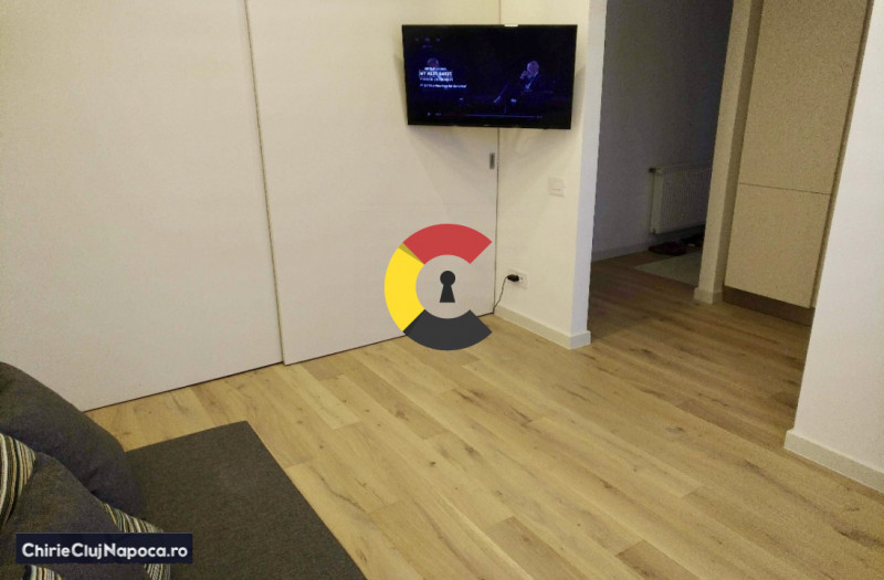 Apartament cu 2 camere, Semicentral, zona Traian, parcare proprie