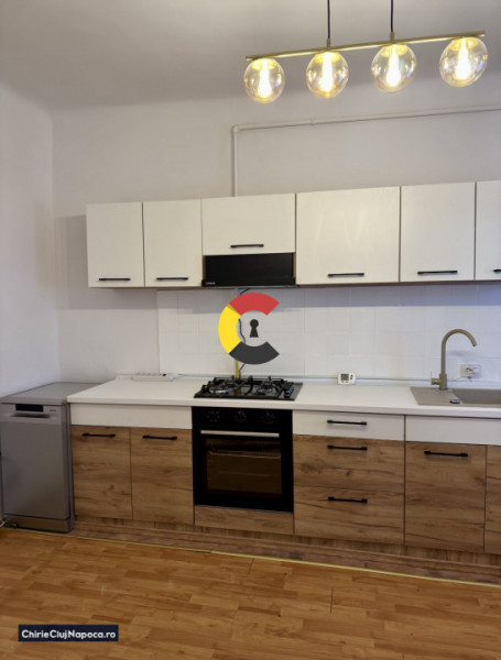 Casa cu 2 camere si gradina proprie, Gruia, zona Stadion CFR, parcare 