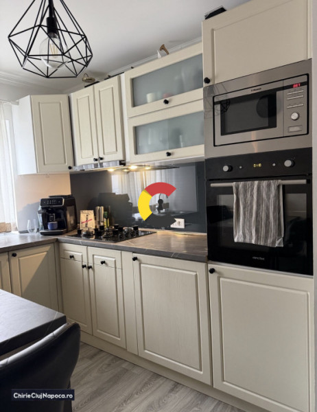 Vânzare apartament 3 camere decomandate • 65 mp • 2 băi • Iulius Mall