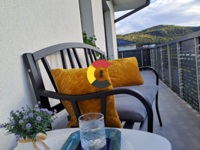 Apart. deosebit cu 2 camere, str Avram Iancu, 5 min cu masina de VIVO