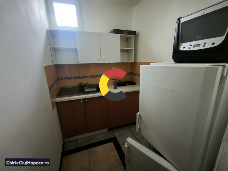 Garsonieră micuță studențească la casă zona Kaufland Mărăști, 