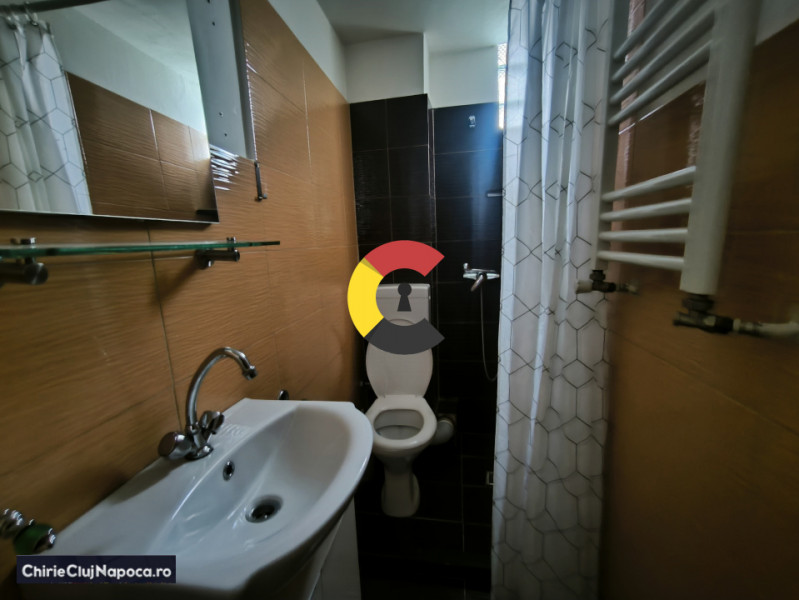 Garsonieră micuță studențească la casă zona Kaufland Mărăști, 