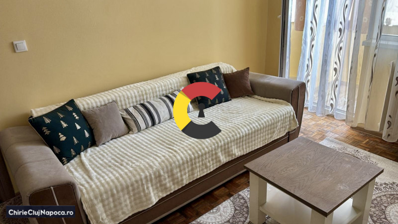Apartament cu 2 camere si balcon, Semicentral, zona Horea