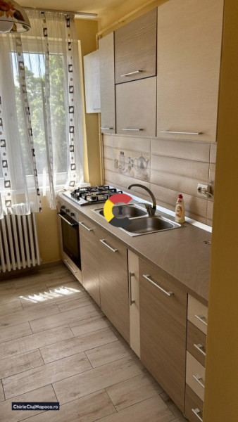 Apartament cu 2 camere si balcon, Semicentral, zona Horea