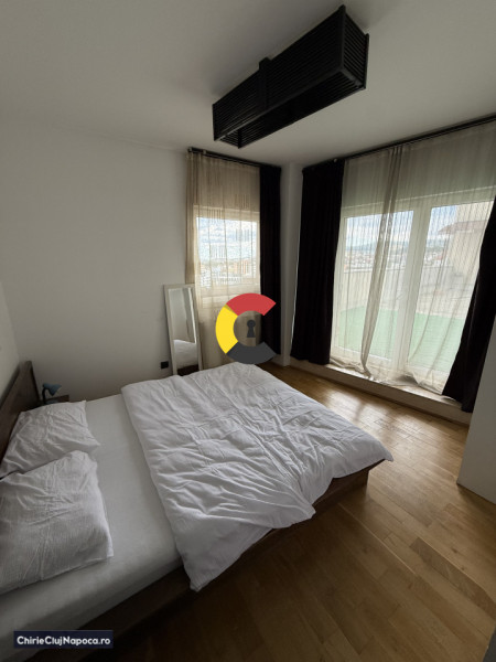 Ap cu terasă mare+ 2 camere | zona Observator - Zorilor 