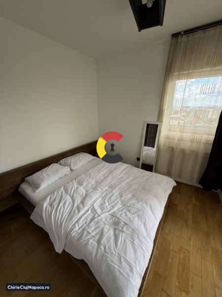 Ap cu terasă mare+ 2 camere | zona Observator - Zorilor 