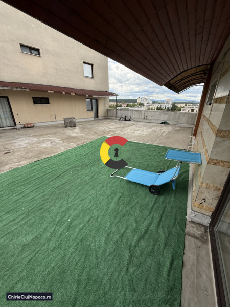 Ap cu terasă mare+ 2 camere | zona Observator - Zorilor 