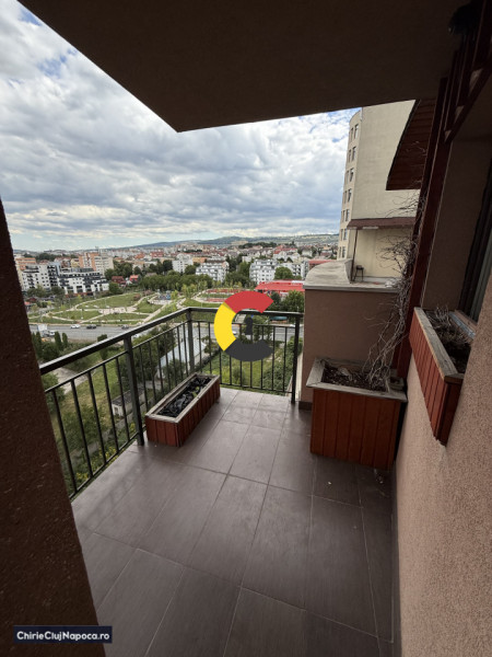 Ap cu terasă mare+ 2 camere | zona Observator - Zorilor 