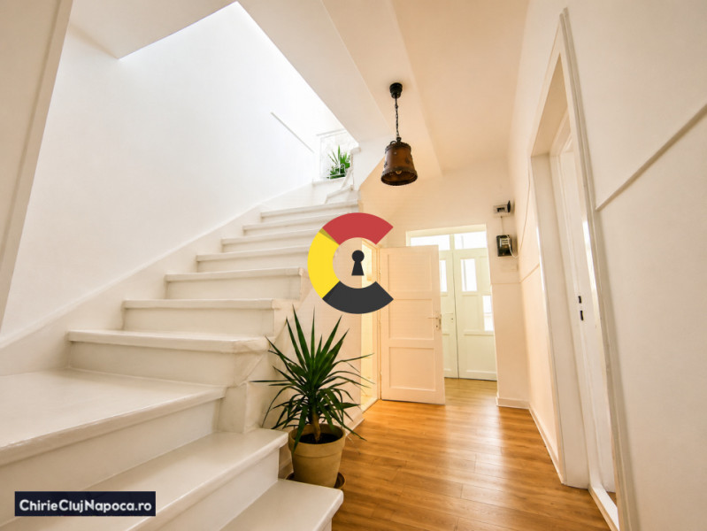 Casa spatioasa, destinatie flexibila, 3 parcari, Cart Andrei Muresanu 
