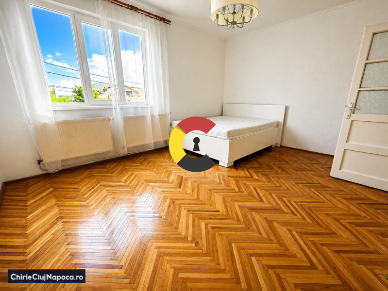 Casa spatioasa, destinatie flexibila, 3 parcari, Cart Andrei Muresanu 