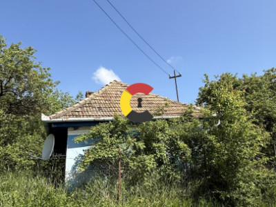 Teren cu pârâu si casa batraneasca, 25 min de Cluj, zona Boju/Cojocna