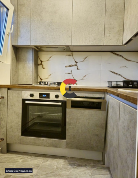 Garsoniera moderna cu balcon inchis, Marasti, zona UTCN