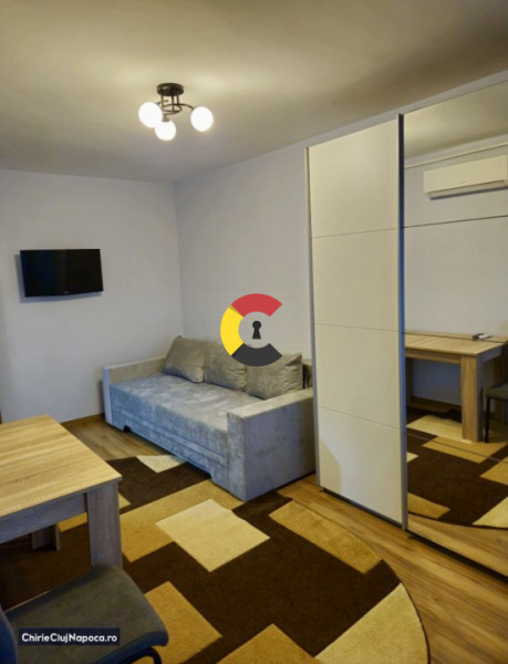 Garsoniera moderna cu balcon inchis, Marasti, zona UTCN