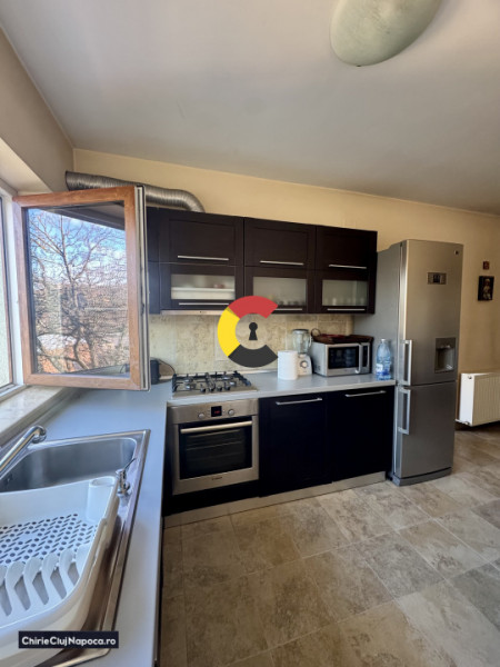 Apartament cu 2 camere si Terasa, Horea, zona Facultatii de Litere, parcare 