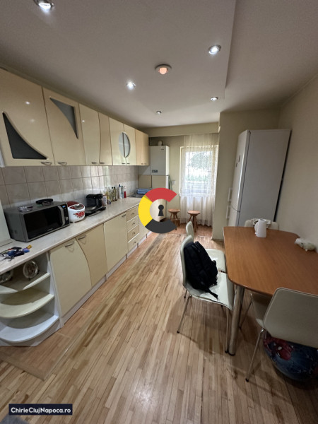 Vând ap 3 camere dec | 10 min de Iulius Mall | Mureșului colț cu Siretului 