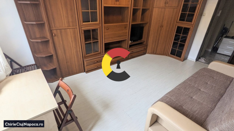 Apartament studentesc cu 2 camere decomandate in spate la Iulius Mall.