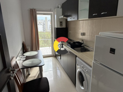 Ap spațios cu o cameră- balcon | Pța Mihai Viteazul-zona semicentrala 