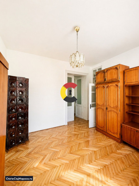 Spatiu de birouri, 4 camere, Gruia, zona 7 strazi, parcare