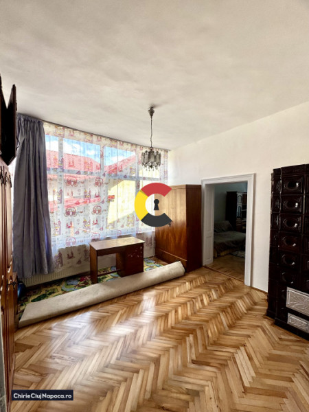 Spatiu de birouri, 4 camere, Gruia, zona 7 strazi, parcare