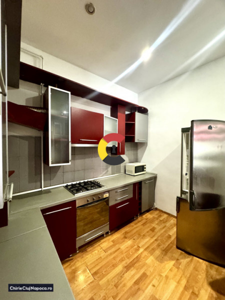 Spatiu de birouri, 4 camere, Gruia, zona 7 strazi, parcare