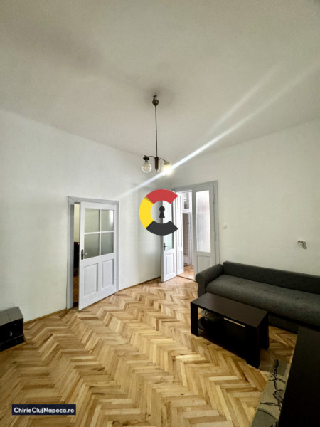 Casa cu 4 camere, Gruia, zona 7 strazi, parcare