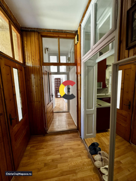 Casa cu 4 camere, Gruia, zona 7 strazi, parcare