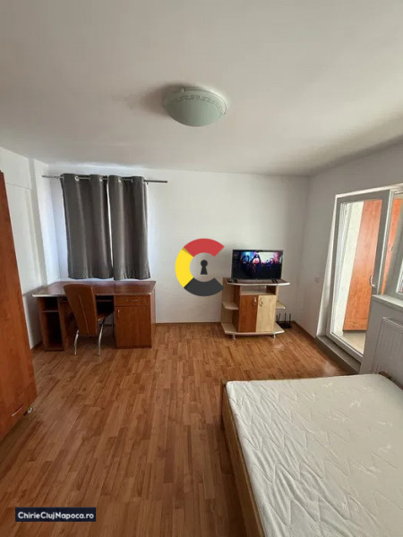 Garsoniera, Calea Turzii, Parcare si Balcon generos, renovata recent